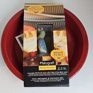 Pfaltzgraff Red Perfect Pie Plate 9" w/ Pie Bird microwave dishwasher safe 5 cup